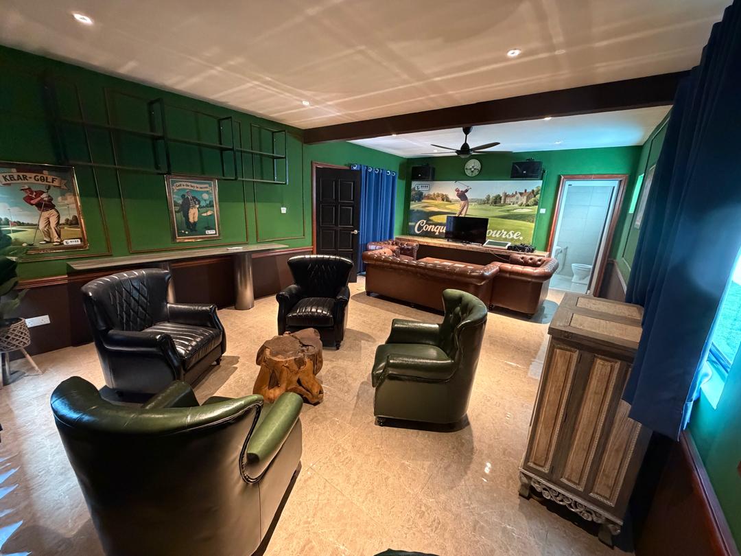 FAIRWAY VILLA (HOLE IN ONE)