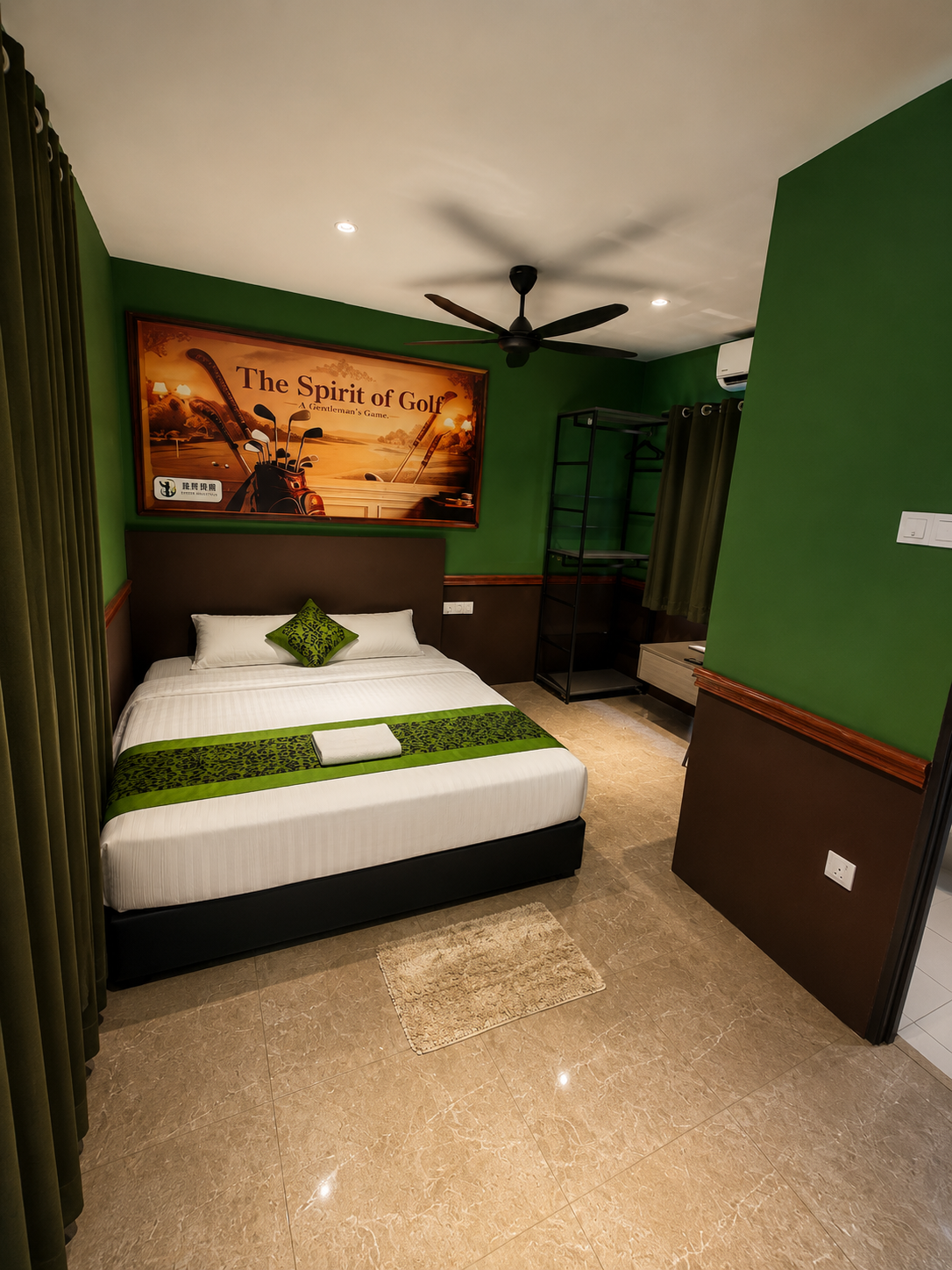 FAIRWAY VILLA (HOLE IN ONE)
